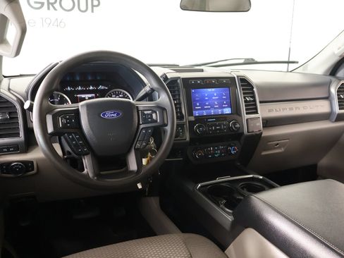 Used 2022 Ford F250 XLT w/ XLT Premium Package AWD/4WD image 2
