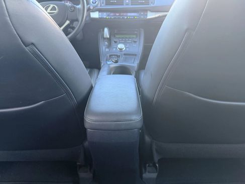 Used 2015 Lexus CT 200h Premium image 33