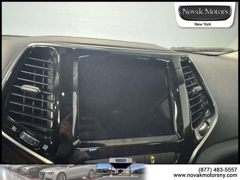 Used 2022 Jeep Cherokee Limited AWD/4WD image 23
