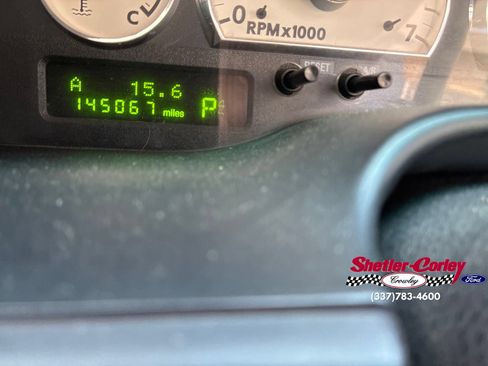 Used 2005 Ford Thunderbird RWD image 21