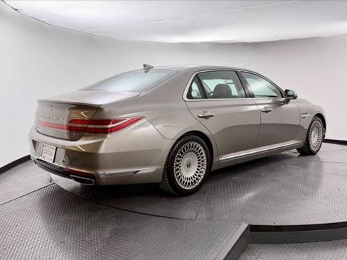 Used 2020 Genesis G90 5.0 Ultimate RWD image 11