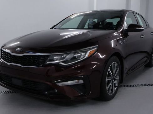 Used 2020 Kia Optima Premium image 3