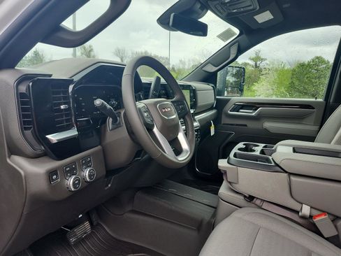 New 2026 GMC Sierra 2500 SLE w/ SLE Value Package; image 12