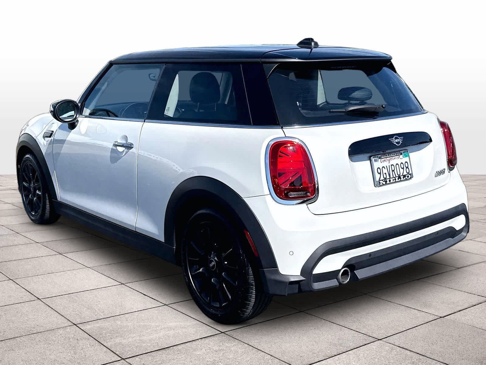 Used 2024 MINI Cooper 2-Door Hardtop FWD image 6