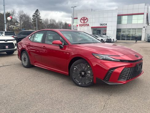 New 2026 Toyota Camry SE AWD/4WD image 1