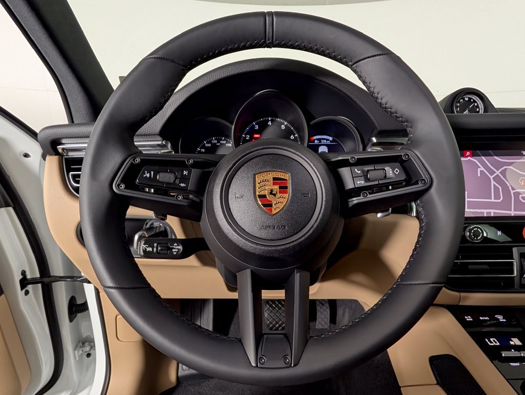 New 2026 Porsche Macan AWD/4WD image 36