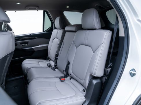 Used 2025 Honda Pilot EX-L image 23