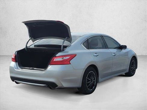 Used 2016 Nissan Altima 2.5 S FWD image 5