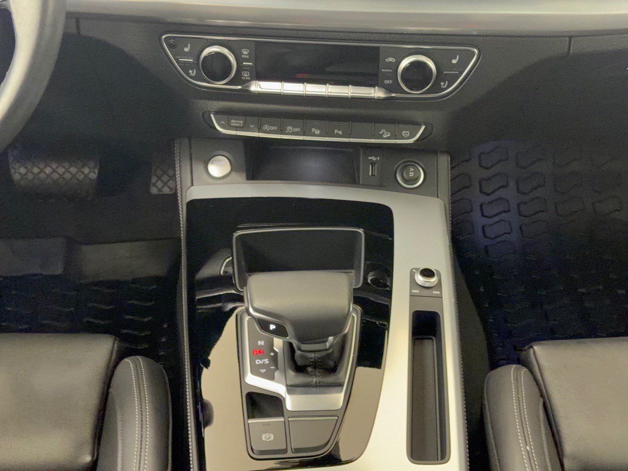 Used 2023 Audi Q5 2.0T Prestige AWD/4WD image 22