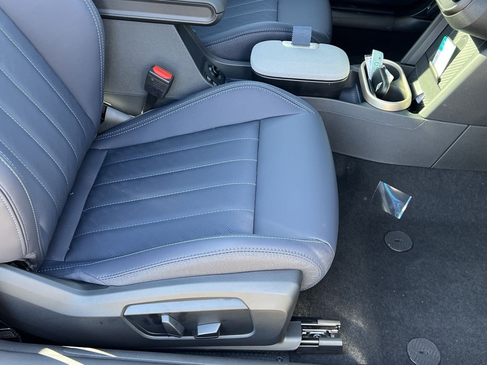 New 2026 MINI Cooper 2-Door Hardtop FWD image 27