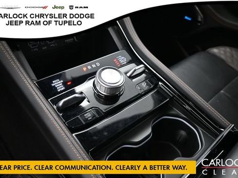 Used 2024 Jeep Grand Cherokee L Summit AWD/4WD image 23