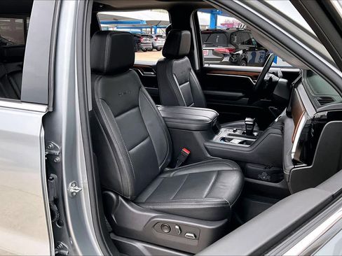 Used 2023 GMC Sierra 1500 Denali w/ Technology Package image 8