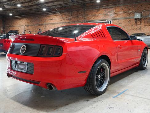 Used 2013 Ford Mustang GT Premium RWD image 9
