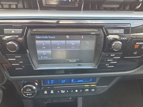 Used 2015 Toyota Corolla S w/ Body Protection Package #1 FWD image 28