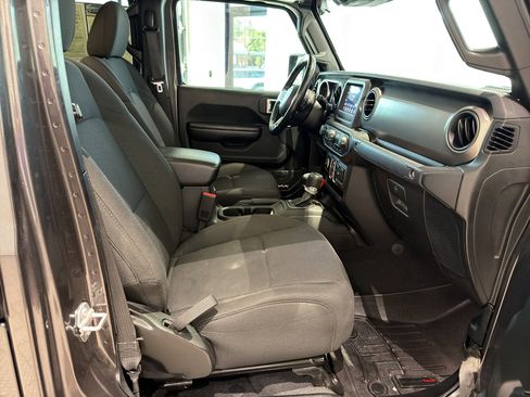 Used 2020 Jeep Gladiator Sport w/ Quick Order Package 24S image 25