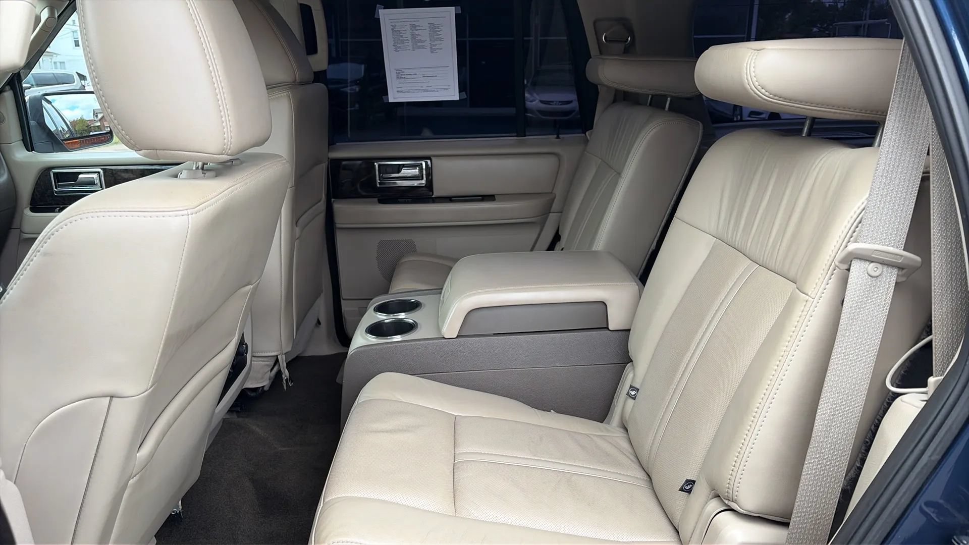 Used 2015 Lincoln Navigator 2WD image 15