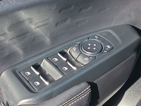 Used 2025 Ford Ranger XLT w/ Trailer Tow Package image 28