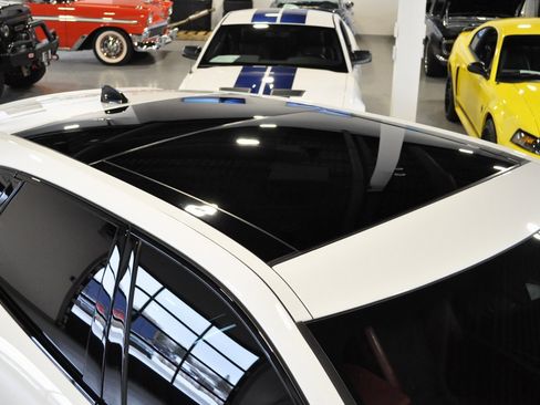 Used 2022 Jaguar F-PACE SVR image 20