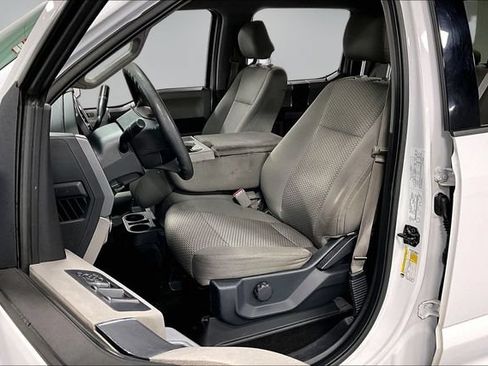 Used 2015 Ford F150 XLT RWD image 18