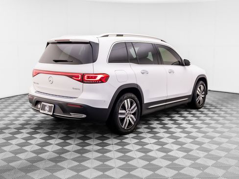 Used 2023 Mercedes-Benz EQB 300 4MATIC image 5