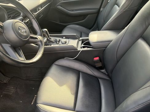 Used 2020 MAZDA MAZDA3 Hatchback FWD image 6