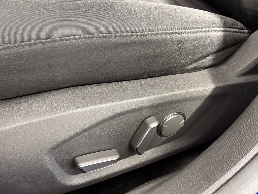 Used 2016 Ford Fusion SE FWD image 25