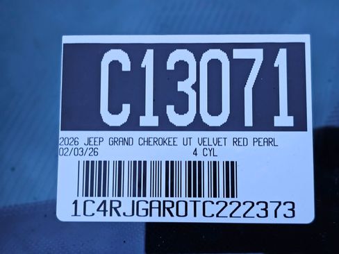 New 2026 Jeep Grand Cherokee Altitude image 10