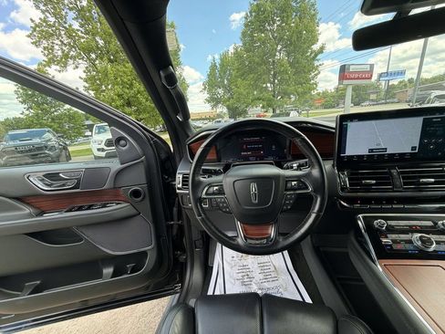 Used 2024 Lincoln Navigator Reserve AWD/4WD image 14