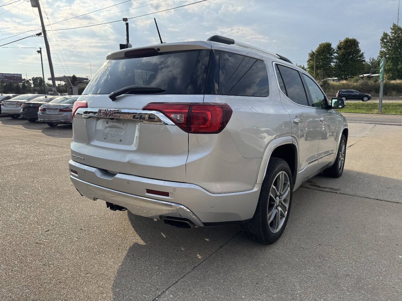 Used 2019 GMC Acadia Denali FWD image 7