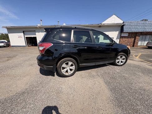 Used 2014 Subaru Forester 2.5i Touring AWD/4WD image 7