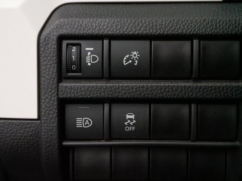 Used 2024 Toyota Tacoma TRD Off-Road image 28