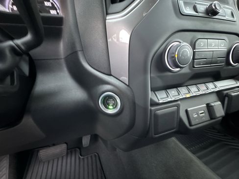 Used 2022 Chevrolet Silverado 1500 Custom image 17