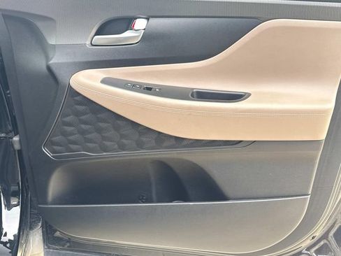 Used 2019 Hyundai Santa Fe SE FWD image 17