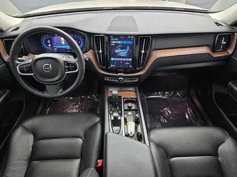 Used 2023 Volvo XC60 B5 Plus w/ Protection Package Premier FWD image 20