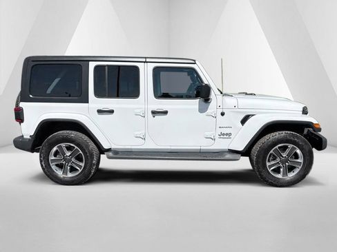 Used 2020 Jeep Wrangler Unlimited Sahara w/ Dual Top Group AWD/4WD image 8