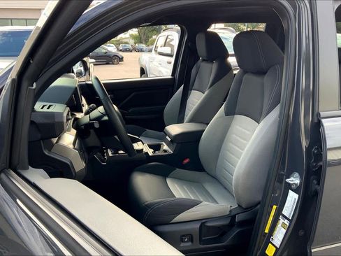 Used 2024 Toyota Tacoma TRD Sport RWD image 8