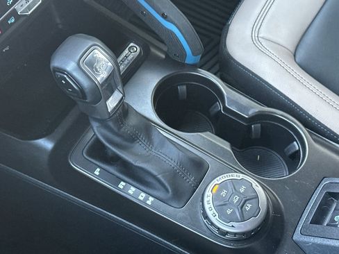 Used 2023 Ford Bronco Wildtrak image 22