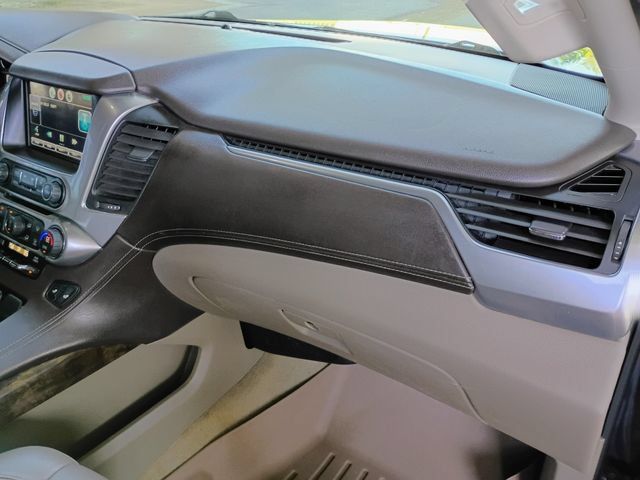 Used 2015 Chevrolet Suburban LT RWD image 44