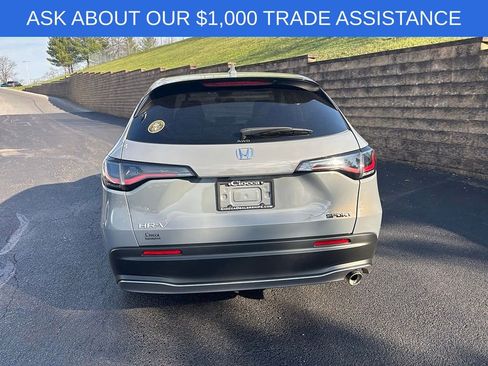 Used 2025 Honda HR-V Sport image 7