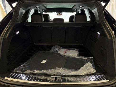 New 2026 Porsche Cayenne image 28