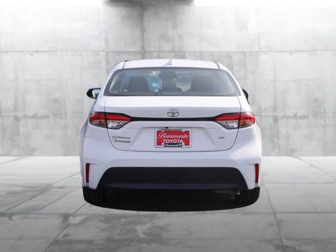 Used 2023 Toyota Corolla LE image 6