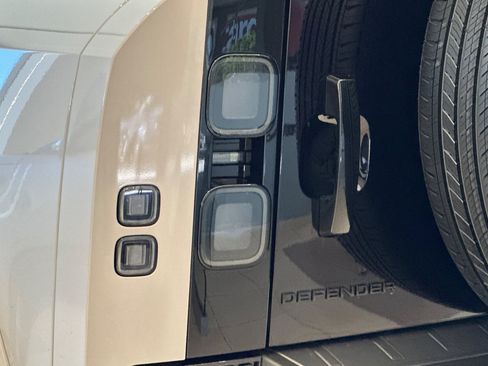 New 2026 Land Rover Defender 110 OCTA AWD/4WD image 17