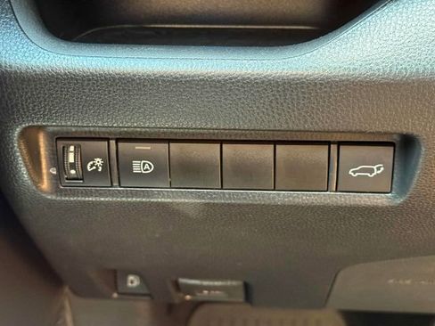Used 2021 Toyota RAV4 XSE AWD/4WD image 15