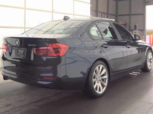 Used 2017 BMW 320i Sedan RWD image 4