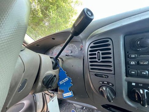 Used 2002 Ford F150 XLT AWD/4WD image 35