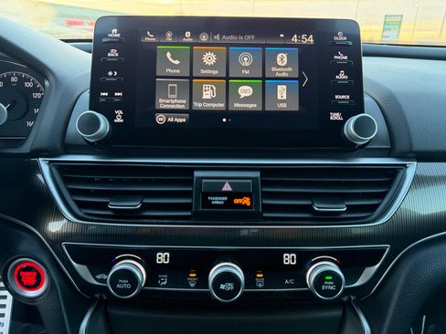 Used 2018 Honda Accord Sport image 40