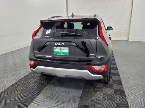 Used 2023 Kia Niro EX image 7