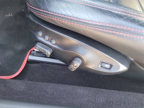 Used 2018 Maserati GranTurismo Sport image 12