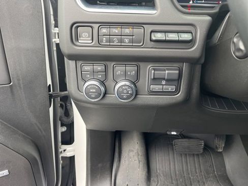 Used 2023 GMC Yukon AT4 w/ AT4 Premium Plus Package image 33