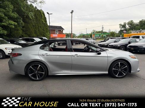 Used 2019 Toyota Camry XSE FWD image 9